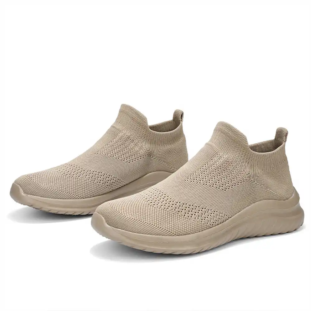 Beige Zachte Nieuwe Nieuwighei - Men'S Shoes Expensive Brands recensie en prijs